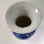 Βάζο πορσελάνης με λουλούδια ζωγραφισμένο στο χέρι - Image 2