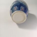 Βάζο πορσελάνης με λουλούδια ζωγραφισμένο στο χέρι - Image 3