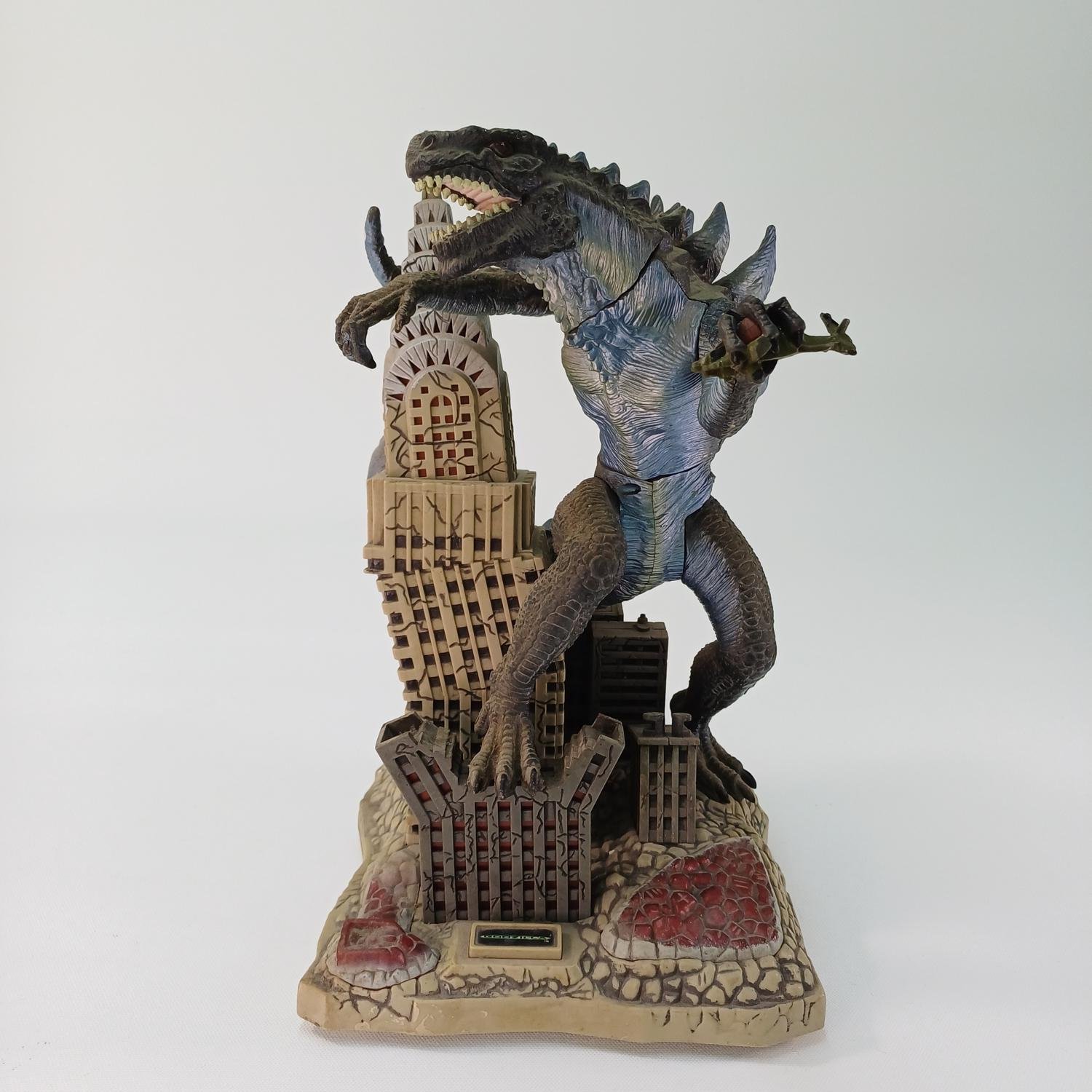 1S1-3-20250701_075609-1500x1500 Vintage παιχνίδι-κουμπαράς Godzilla 1998 - Image 1