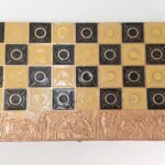 Τάβλι αντίκα με μεταλλικό επικάλυμμα