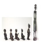 6 αφρικανικές φιγούρες - Hand-Carved Red Wood