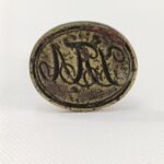 Σφραγίδα για βουλοκέρι με αρχικά γράμματα Ι.Π.Λ. (πρώτο μισό 20ού αιώνα), Σπάνια