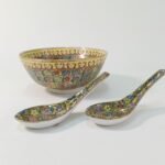 Πορσελάνινο κινεζικό μπολ με 2 κουτάλια Mun Shou (Qianlong Nian Zhi)