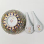 Πορσελάνινο κινεζικό μπολ με 2 κουτάλια Mun Shou (Qianlong Nian Zhi) - Image 3
