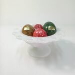 Λευκό μπολ "Milk glass" και 4 αλαβάστρινα αυγά (Italy)