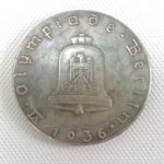 Αναμνηστικό αντίγραφο μεταλλίου Ολυμπιακών Αγώνων Βερολίνου 1936 - Image 2
