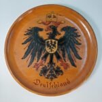 Ξύλινο πιάτο με το θυρεό της Γερμανική (WWI)