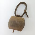 Παραδοσιακή κουδούνα ζώου με περιλαίμιο