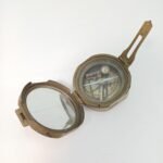 Πυξίδα από μπρούτζο