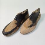 Ζευγάρι παραδοσιακά ξύλινα καλαπόδια (23 cm)