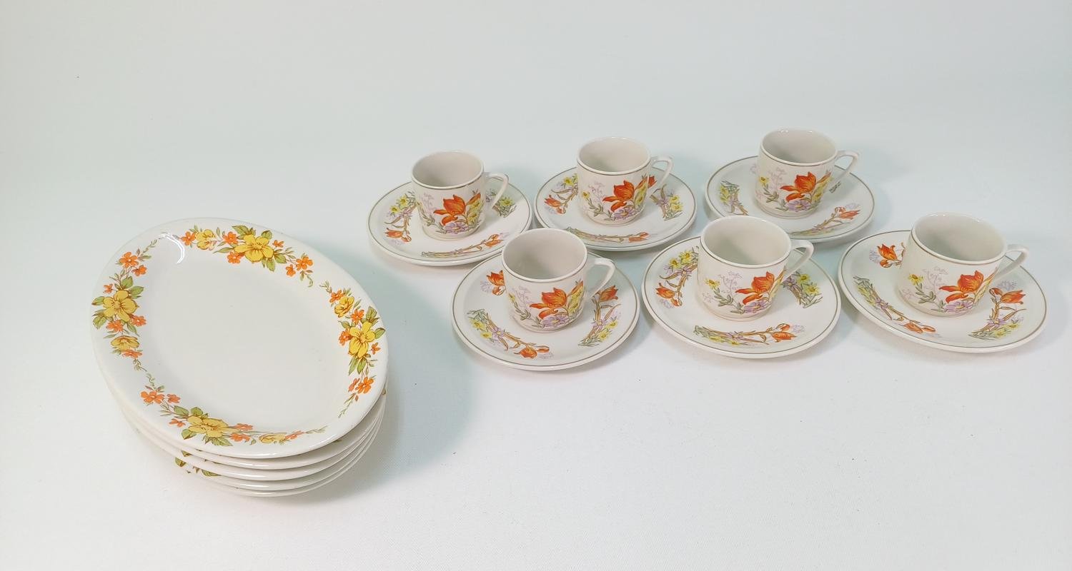 7B2-4-20250721_071347-1500x800 Σετ φλιτζανάκια καφέ και πιατέλες από πορσελάνη - Image 1