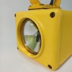 U.S. Navy Lantern- Αδιάβροχο φανάρι Ναυτικού των ΗΠΑ (δεκαετίας 1960), κίτρινο - Image 4