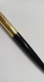 Στυλό "PARKER 45" Custom M (μαύρο με επιχρυσωμένο καπάκι) - Image 4