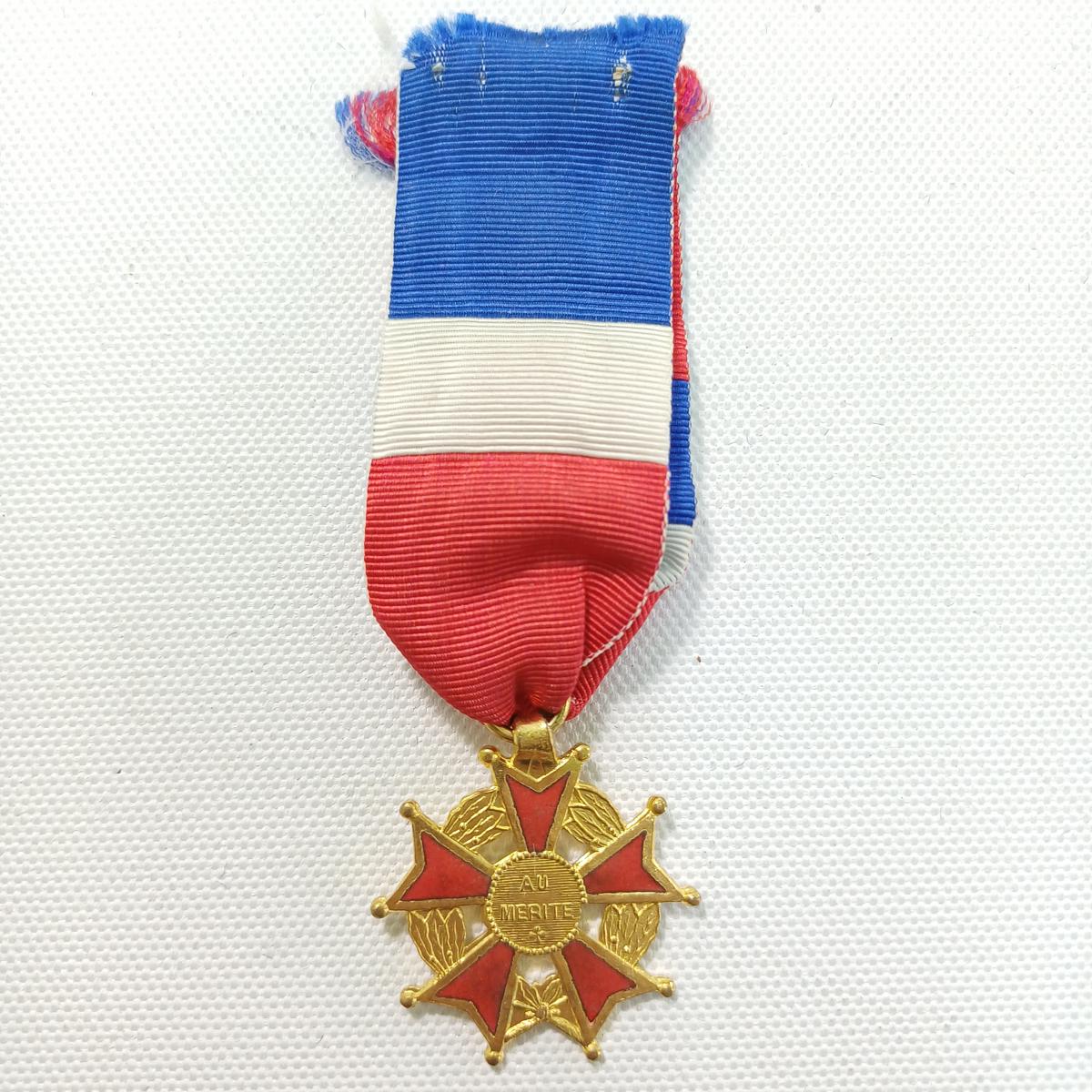 SB1-21-20250801_195543-1200x1200 Παράσημο Γαλλικό "Au merite" - Image 1