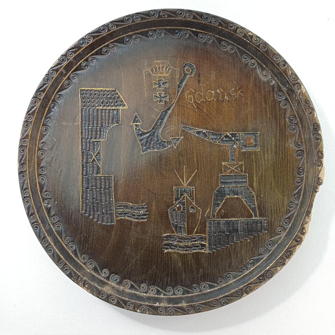 11B1-7-20251208_104630-1100x1100 Ξύλινο πιάτο "Gdańsk" (Πολωνία) - Image 1