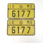 Vintage ζευγάρι πινακίδων μηχανημάτων έργων (ΙΧ- ΜΕ) Υπουργείο Συγκοινωνιών- Βασίλειον της Ελλάδος