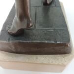 Χάλκινο γλυπτό "Αγόρι με εφημερίδες" σε μαρμάρινη βάση by P. Uccello, Napoli - Image 7