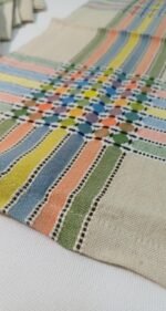 Vintage λευκά είδη (πετσέτες, τραπεζομάντηλο, σεμέν, τραβέρσα) (9 τεμάχια) - Image 3