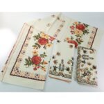 Vintage λευκά είδη (1 τραπεζομάντηλο και 2 καρέ)