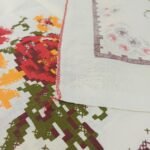 Vintage λευκά είδη (1 τραπεζομάντηλο και 2 καρέ) - Image 3