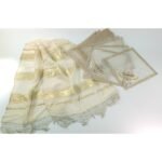 Λευκά είδη από οργάντζα (1 τραβέρσα και 16 διακοσμητικές πετσέτες πιάτου)