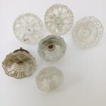 Vintage γυάλινα χερούλια επίπλου (σχέδια λουλουδιών) (LOT 6 τεμαχίων)