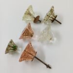 Vintage γυάλινα χερούλια επίπλου (σχέδια λουλουδιών- 3 αποχρώσεις) (LOT 6 τεμαχίων) - Image 2