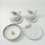 Συλλεκτικά πιατάκια και γαλατιέρες από πορσελάνη σε σχέδια ροζ και γαλάζιων λουλουδιών (Satsuma/Poland/Romania) (4 τεμάχια)