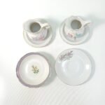 Συλλεκτικά πιατάκια και γαλατιέρες από πορσελάνη σε σχέδια ροζ και γαλάζιων λουλουδιών (Satsuma/Poland/Romania) (4 τεμάχια) - Image 2