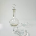 Διακοσμητικά γυάλινα αντικείμενα vintage (καράφα, μπολ, κηροπήγιο), (LOT 3 τεμ.)