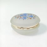 Μπιζουτιέρα vintage γυάλινη με διακόσμηση λουλουδιών - Image 3