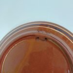 Κεραμικά παραδοσιακά πιατικά (LOT 9 τεμαχίων) (Bulgarian redware pottery/ Porcelaine opaque de Gien, France/ China) - Image 5