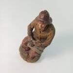 Πήλινη φιγούρα ψαρά "BerckPlage- Une Bonne Pipe" Νο. 387 του καλλιτέχνη Louis Alphonse Hanne (1856-1908) - Image 2