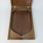 Ξύλινη θήκη τιμητικής πλακέτας "Έμβλημα Σώματος Υλικού Πολέμου" - Image 3