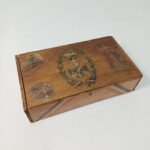 Ξύλινο Γερμανικό κουτί με το έμβλημα του Σιδηρού Σταυρού (WWI)