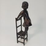 Χάλκινο γλυπτό "Κορίτσι στην καρέκλα" σε σχέδιο Juan Clara, συλλεκτικό - Image 2