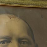 Λιθόγραφη προσωπογραφία του Βασιλέως Γεωργίου Α' σε ξυλόγλυπτη κορνίζα - Image 4