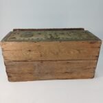 Vintage ξύλινο μπαούλο με χάλκινη και ορειχάλκινη διακόσμηση - Image 11