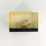 Vintage αυτοκινητάκι μοντέλου FORD MODEL T μέσα σε ακρυλικό κύβο - Image 2