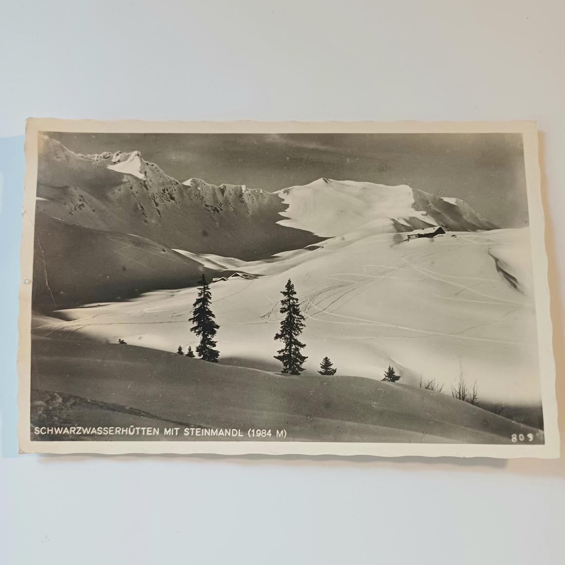 DB2-87-A-20251217_193723-1100x1100 Vintage Καρτ Ποστάλ "Schwarzwasserhütten mit Steinmandl (1984m)" (μέσα 20ου αιώνα) - Image 1