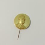 Συλλεκτική καρφίτσα "Κωνσταντίνος Καραμανλής"