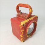 U.S. Navy Lantern- Αδιάβροχο φανάρι Ναυτικού των ΗΠΑ (δεκαετίας 1960), κίτρινο με κόκκινη κάλυψη