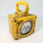 U.S. Navy Lantern- Αδιάβροχο φανάρι Ναυτικού των ΗΠΑ (δεκαετίας 1960), κίτρινο