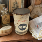 Μεταλλικό κουτί πούδρας Fissan (μέσα 20ού αιώνα), vintage - Image 5