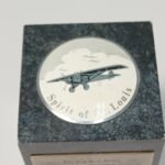 Μαρμάρινο πρες παπιέ με μεταλλικά στοιχεία "Lindbergh flight" 50η επέτειος 22 Μαίου (1927-1977) - Image 2