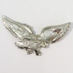 Μεταλλική καρφίτσα αετού με ανοιχτά φτερά, vintage - Image 2