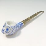Συλλεκτική πίπα καπνού, ίσια (αχρησιμοποίητη) από Κινεζική πορσελάνη και μέταλλο (μορφή μαϊμούς)