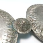 Παραδοσιακή ασημένια πόρπη ασημοζούναρο με σταγονόσχημα σχέδια (φαρμακερό) (τέλη 19ου- αρχές 20ού αιώνα) Ήπειρος/ Μακεδονία/ Θράκη - Image 4
