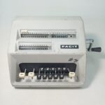 Μηχανική αριθμομηχανή FACIT C1-13 (SWEDEN)