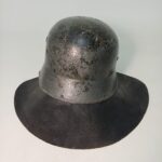 Γερμανικό κράνος Μ34, τύπου Stahlhelm, του Πυροσβεστικού σώματος με δερμάτινο προστατευτικό λαιμού (WWII) - Image 6